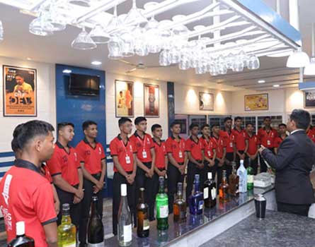 F & B Service