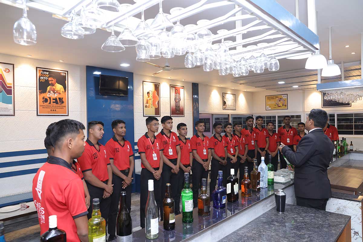 F & B Service