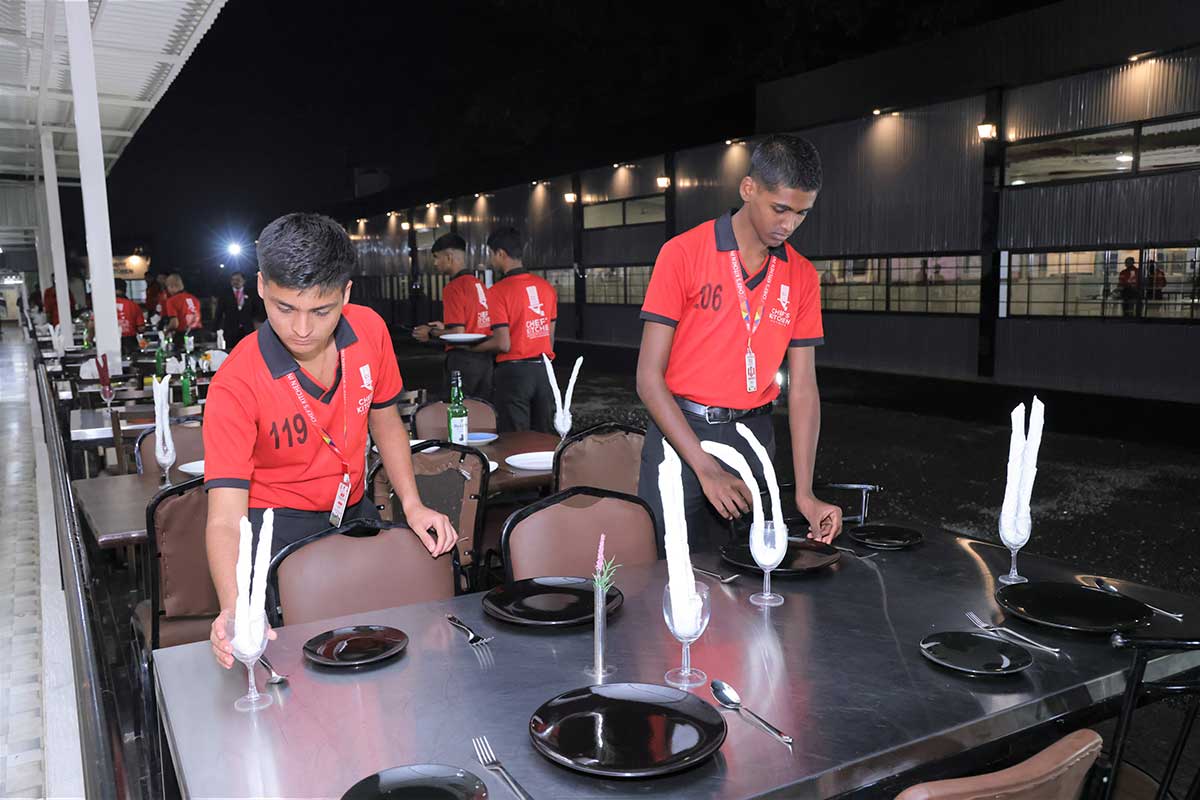 F & B Service