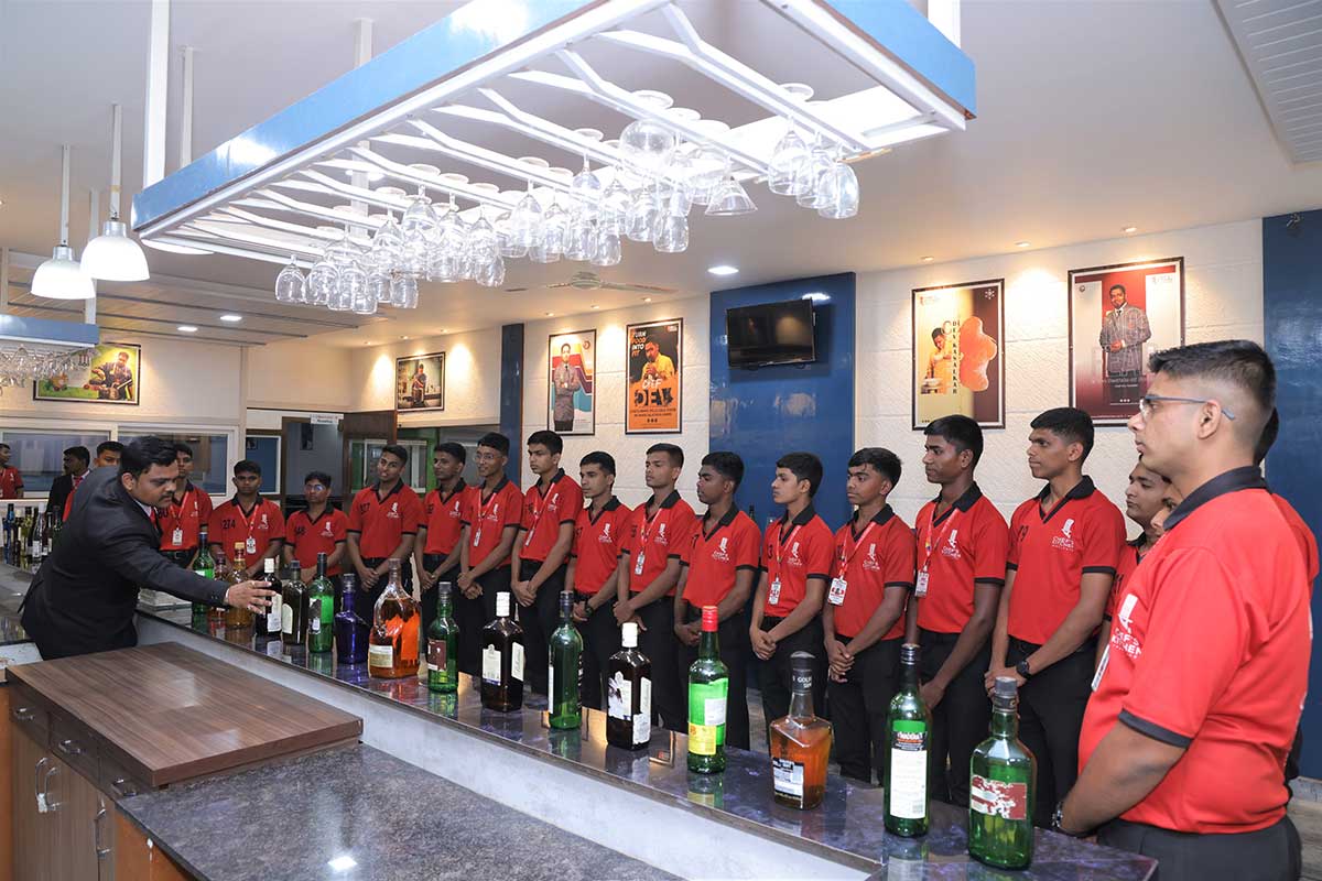 F & B Service